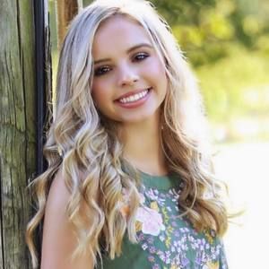 Meet your Posher, Abby